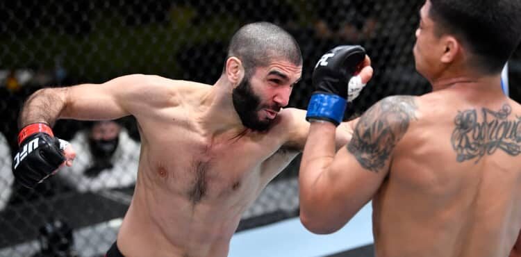 Aimann Zahabi cracks Drako Rodriguez at UFC Vegas 19